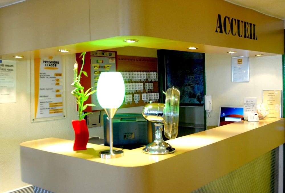 Ibis Budget Chilly-Mazarin Les Champarts Bagian luar foto
