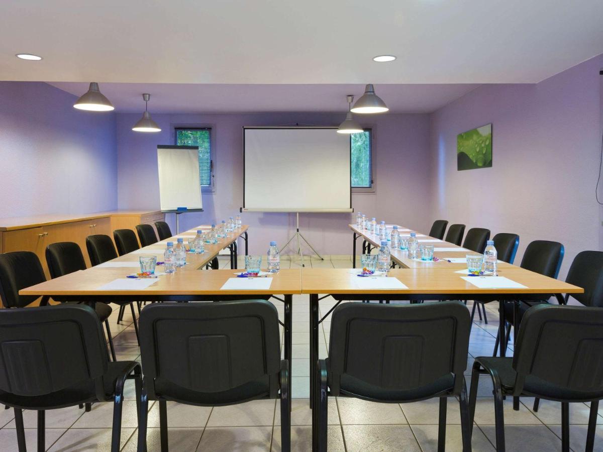 Ibis Budget Chilly-Mazarin Les Champarts Bagian luar foto