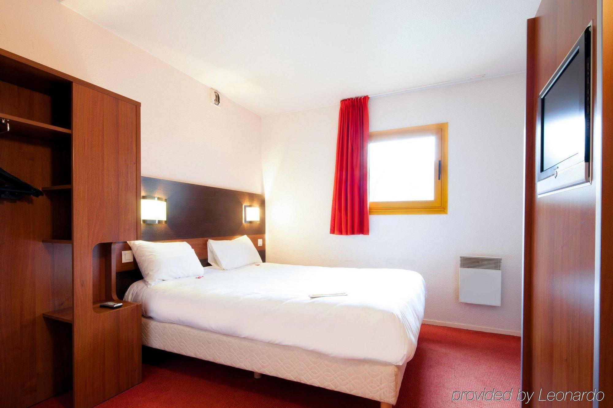 Ibis Budget Chilly-Mazarin Les Champarts Bagian luar foto