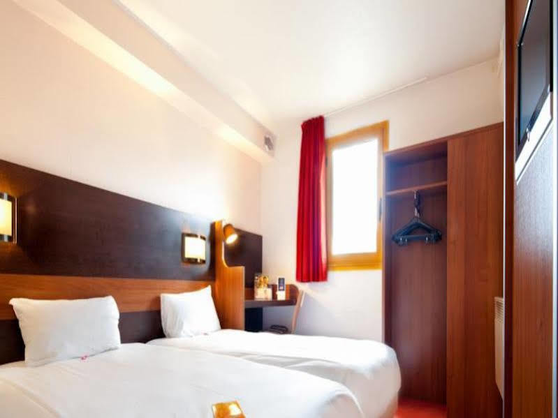 Ibis Budget Chilly-Mazarin Les Champarts Bagian luar foto