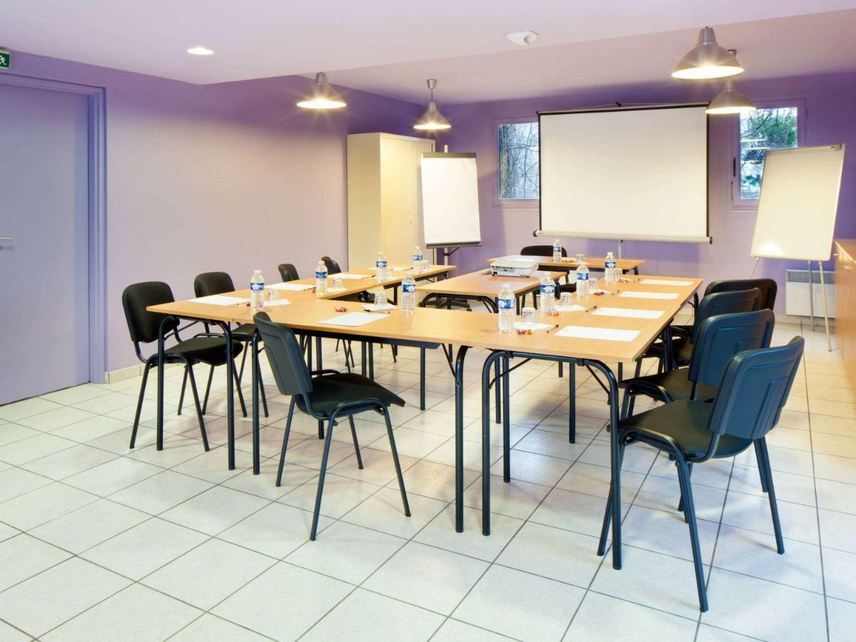 Ibis Budget Chilly-Mazarin Les Champarts Bagian luar foto