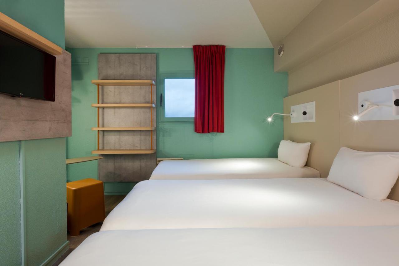 Ibis Budget Chilly-Mazarin Les Champarts Bagian luar foto